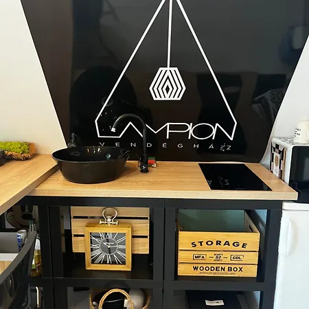 Lampion Vendeghaz Semesterbostad *